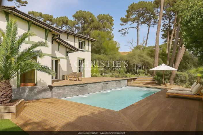 Image No.1-8 Bed House for sale