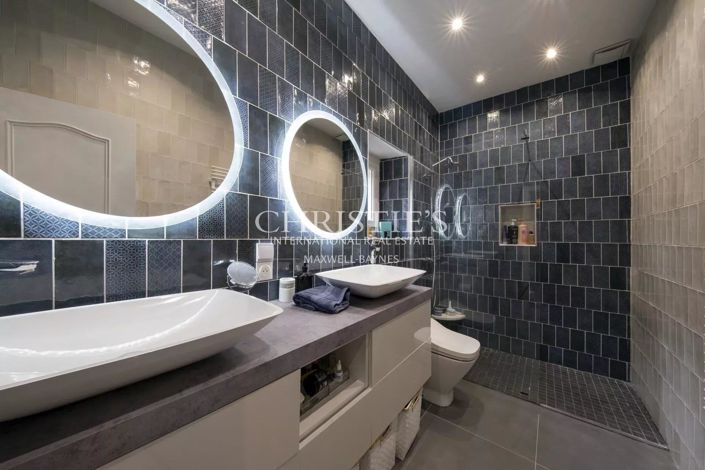 Image No.21-House for sale