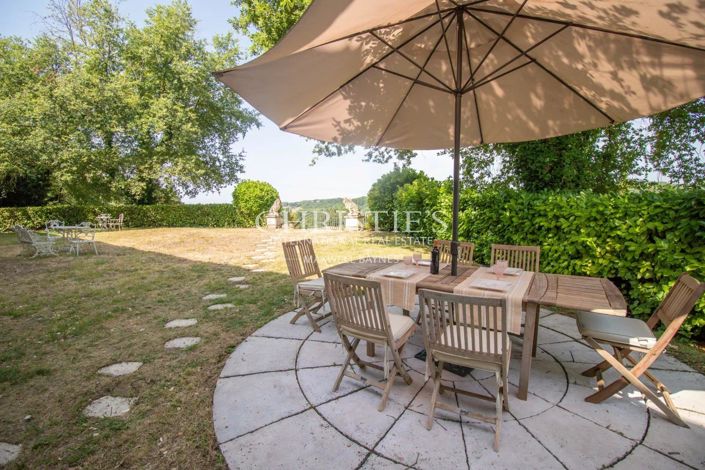 Image No.4-5 Bed House for sale