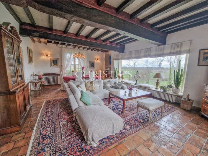 Image No.8-5 Bed House for sale