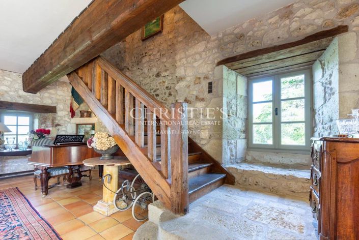 Image No.18-5 Bed House for sale