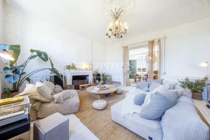 Image No.17-8 Bed House for sale