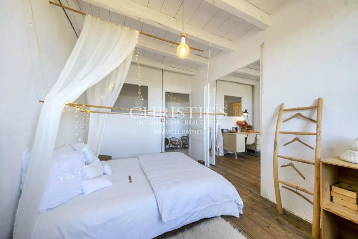 Image No.29-8 Bed House for sale