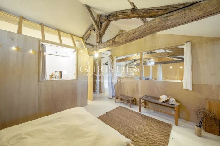 Image No.33-8 Bed House for sale