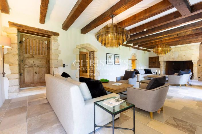 Image No.13-8 Bed House for sale