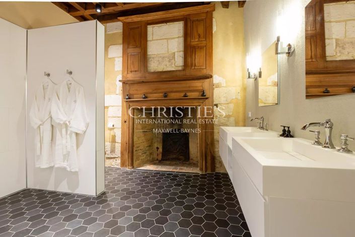 Image No.25-8 Bed House for sale