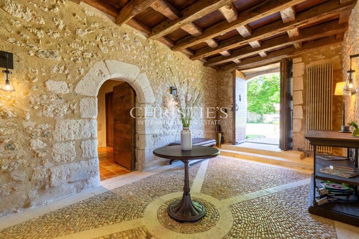 Image No.9-8 Bed House for sale