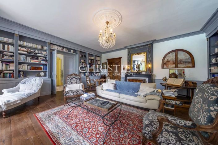 Image No.10-9 Bed House for sale