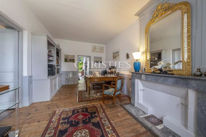 Image No.18-9 Bed House for sale