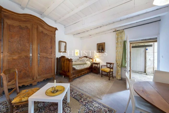 Image No.41-9 Bed House for sale