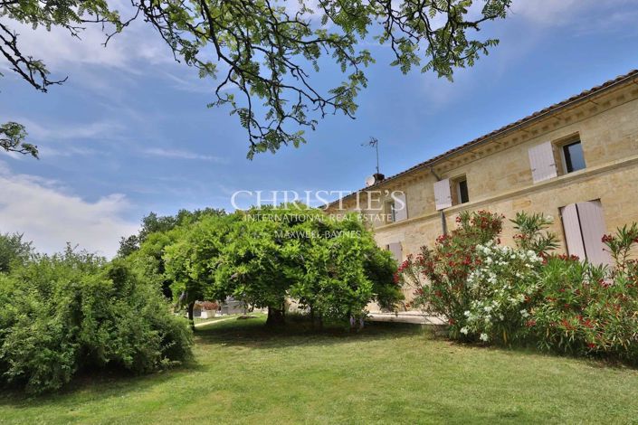 Image No.24-7 Bed House for sale