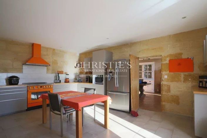 Image No.4-7 Bed House for sale