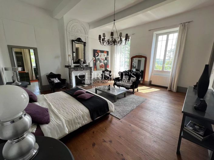 Image No.12-5 Bed House for sale