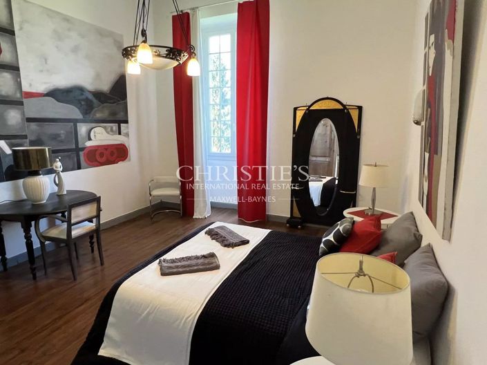 Image No.15-5 Bed House for sale