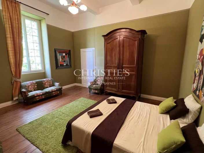 Image No.16-5 Bed House for sale