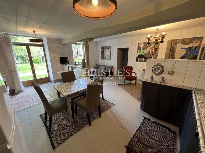 Image No.21-5 Bed House for sale