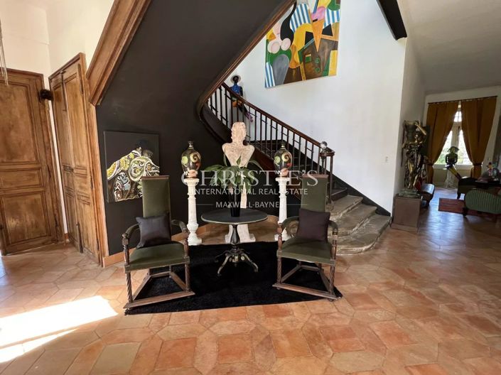 Image No.3-5 Bed House for sale