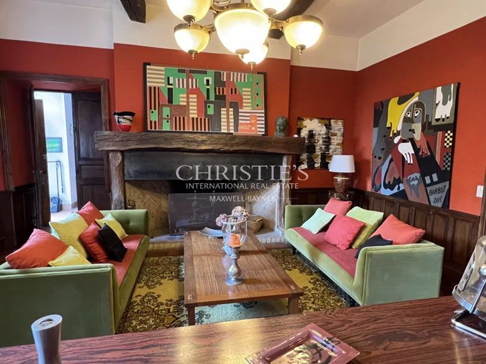 Image No.6-5 Bed House for sale