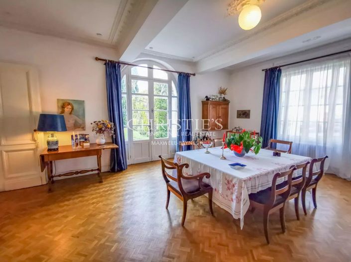 Image No.6-4 Bed House for sale