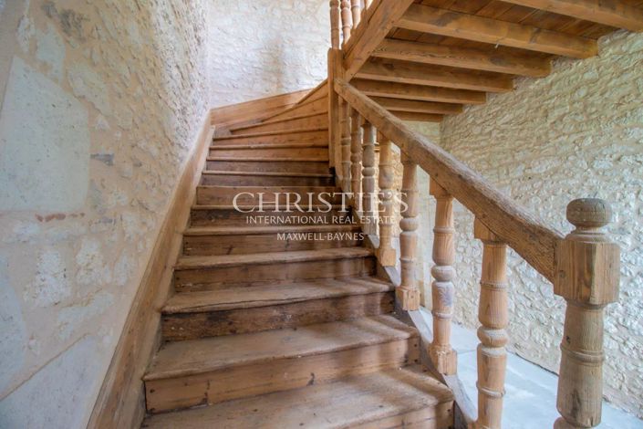 Image No.11-5 Bed House for sale