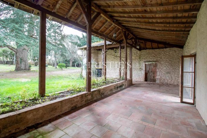 Image No.19-5 Bed House for sale