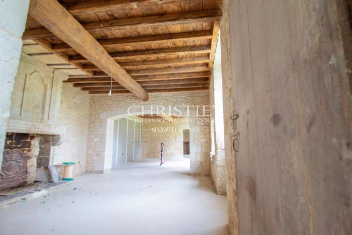 Image No.3-5 Bed House for sale