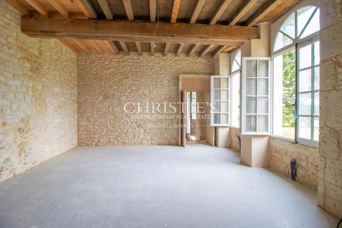 Image No.9-5 Bed House for sale