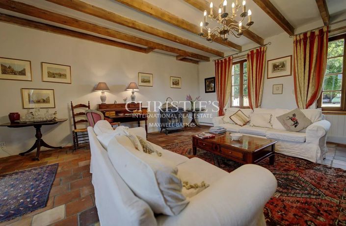 Image No.10-4 Bed House for sale