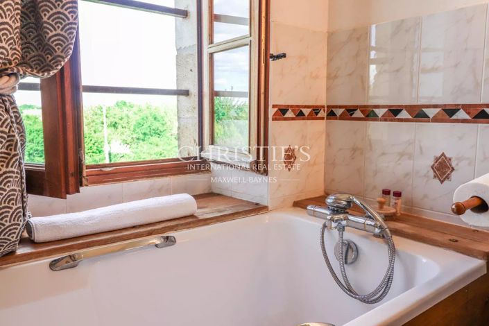 Image No.15-4 Bed House for sale