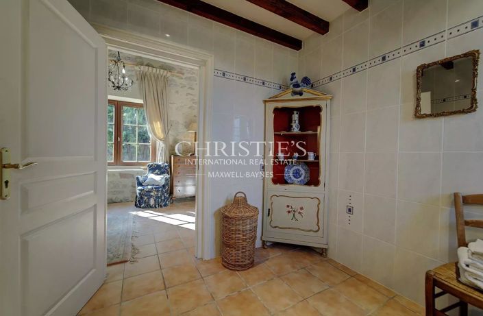 Image No.27-4 Bed House for sale