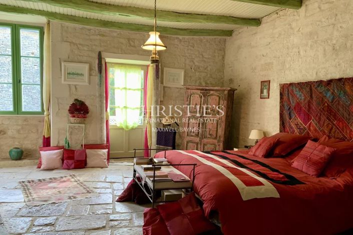 Image No.14-7 Bed House for sale