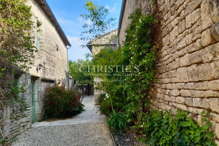 Image No.36-7 Bed House for sale