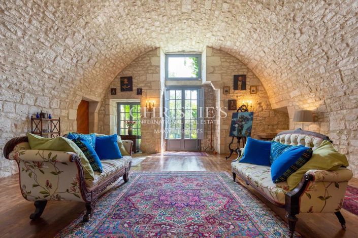 Image No.11-3 Bed House for sale