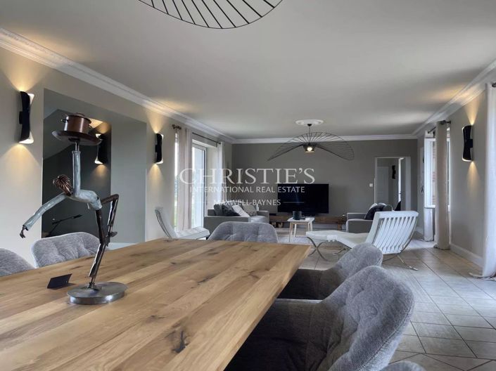 Image No.22-6 Bed House for sale