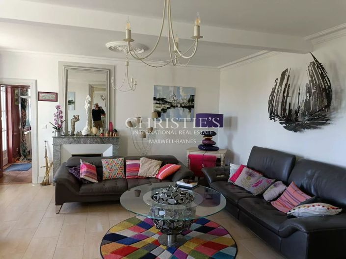 Image No.3-5 Bed House for sale