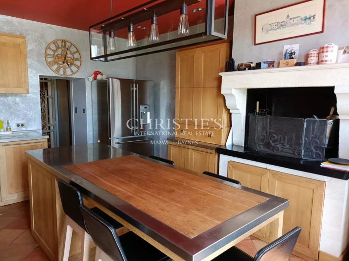 Image No.4-5 Bed House for sale