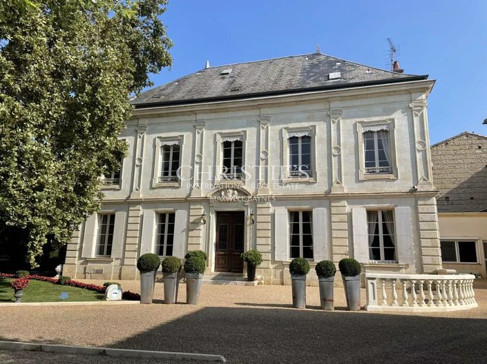 Image No.2-9 Bed House for sale