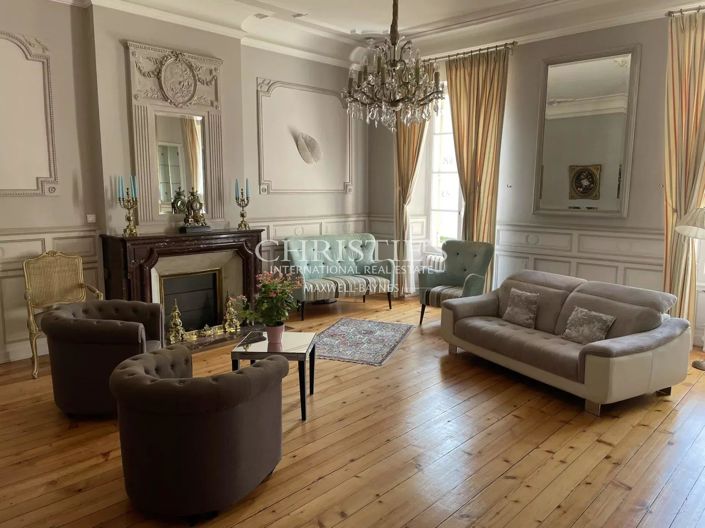 Image No.20-9 Bed House for sale