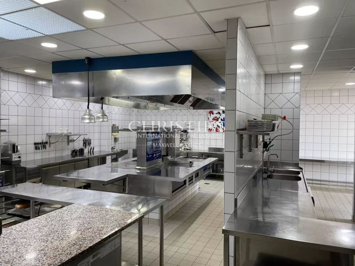 Image No.25-9 Bed House for sale