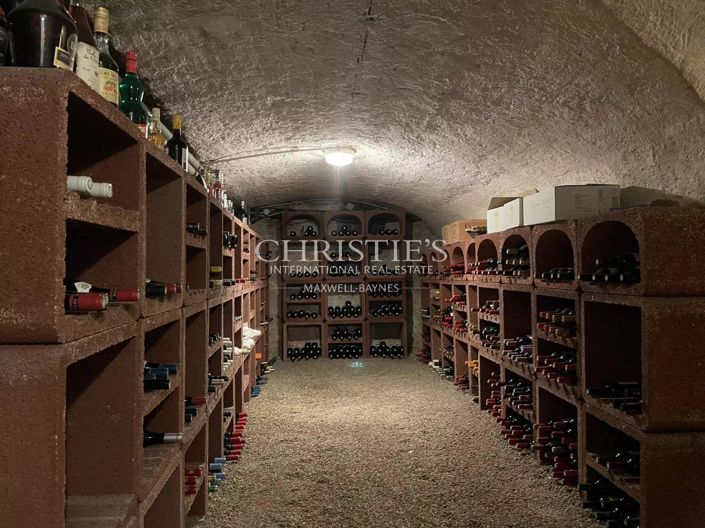 Image No.26-9 Bed House for sale