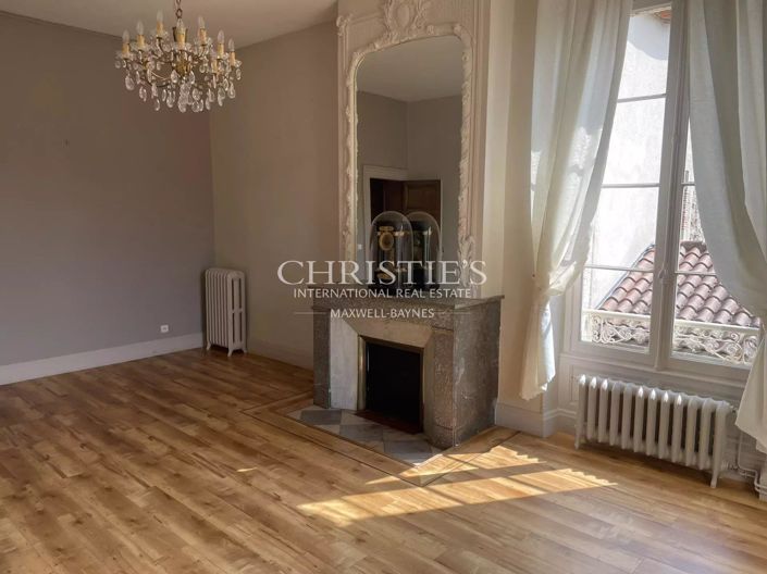 Image No.32-9 Bed House for sale