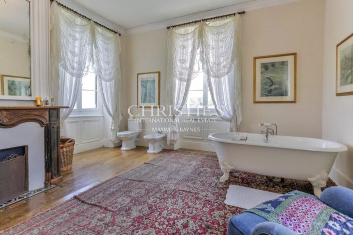 Image No.10-13 Bed House for sale