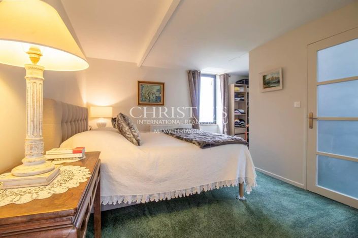 Image No.12-3 Bed House for sale