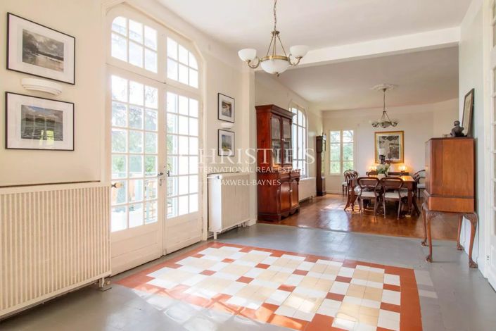 Image No.8-7 Bed House for sale