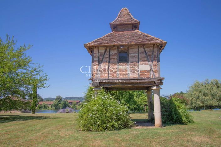 Image No.11-5 Bed House for sale