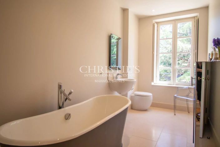 Image No.22-5 Bed House for sale