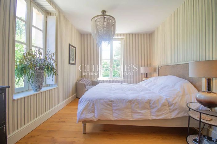 Image No.26-5 Bed House for sale