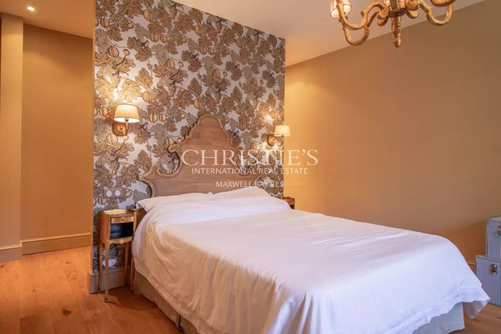 Image No.27-5 Bed House for sale