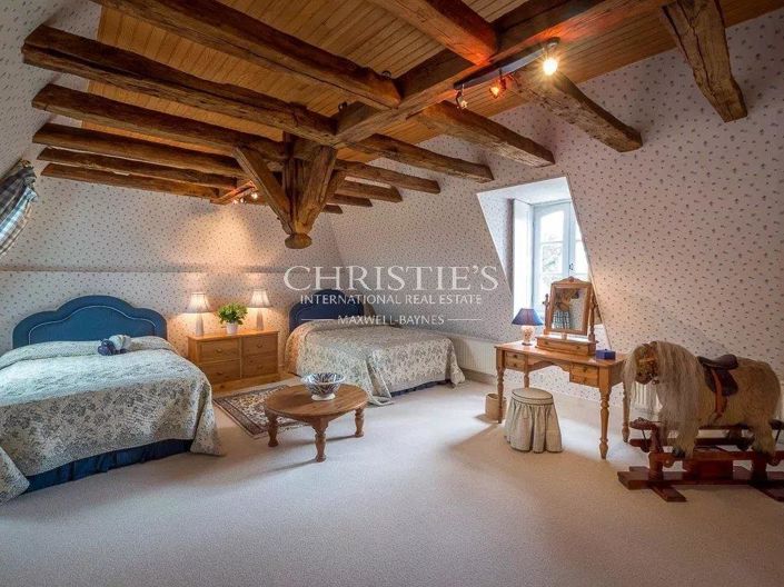 Image No.19-4 Bed House for sale