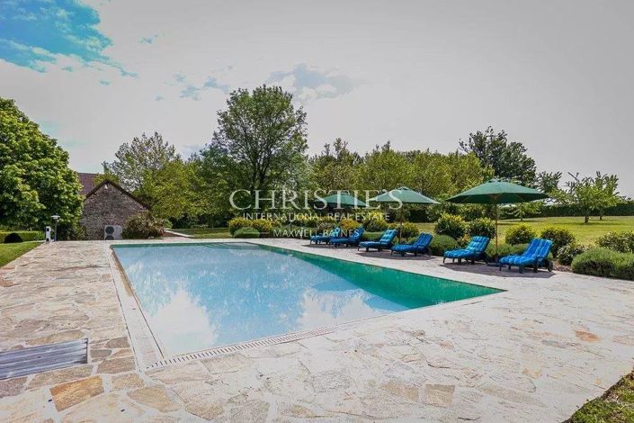 Image No.8-4 Bed House for sale